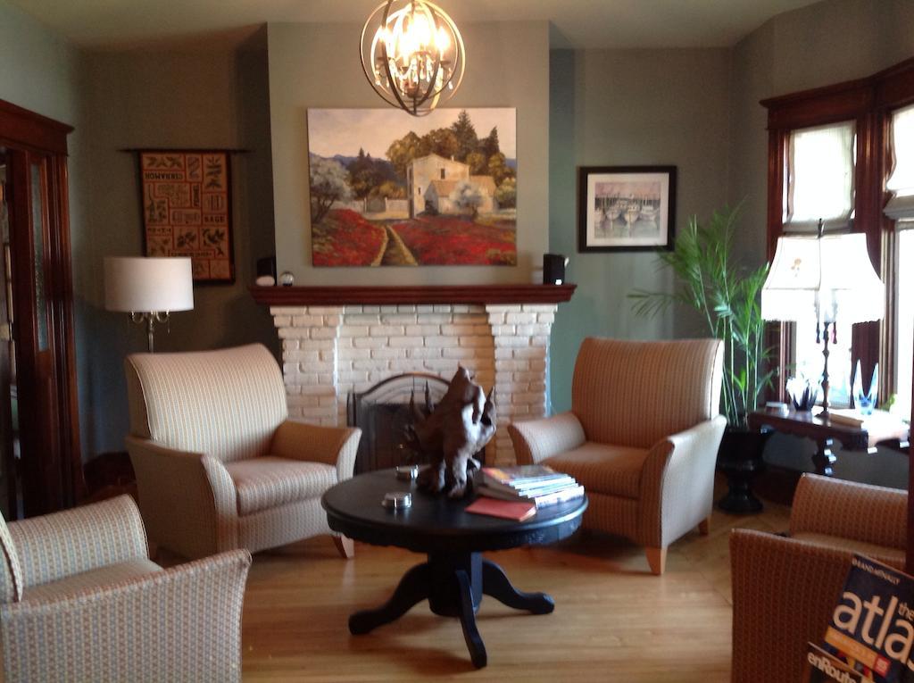 Auberge Inn Thyme Шедиак Екстериор снимка