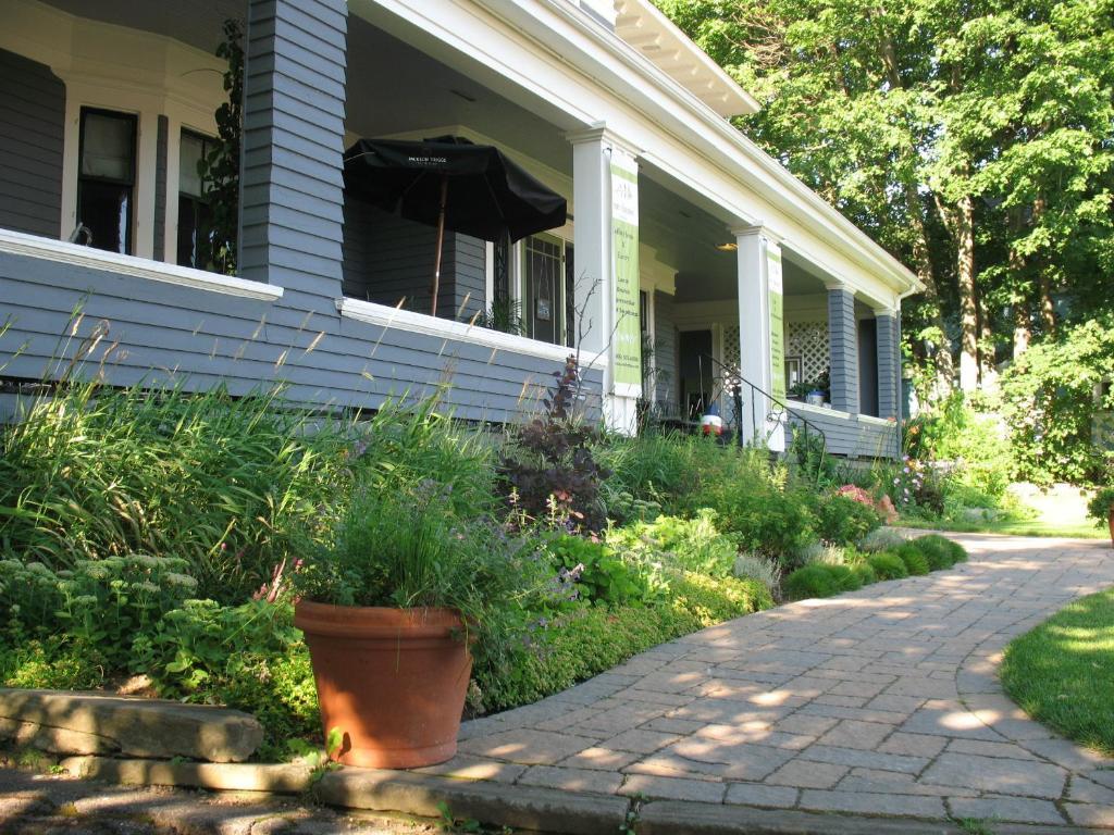 Auberge Inn Thyme Шедиак Екстериор снимка