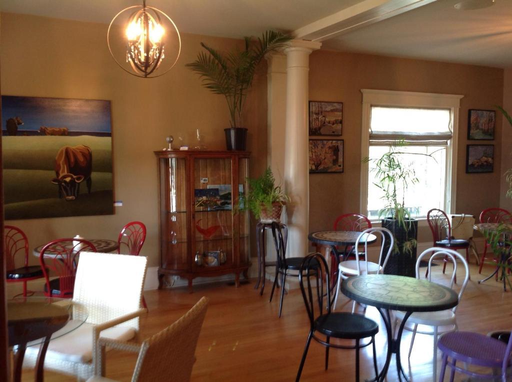 Auberge Inn Thyme Шедиак Екстериор снимка